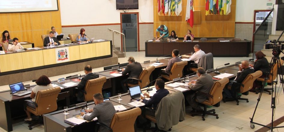 Justiça intima bancos a quebrar sigilo bancário dos envolvidos no roubo dos R$ 317 mil da Câmara