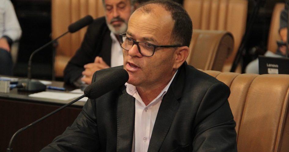 Juarez questiona serviço de destinação de materiais recicláveis em Jacareí