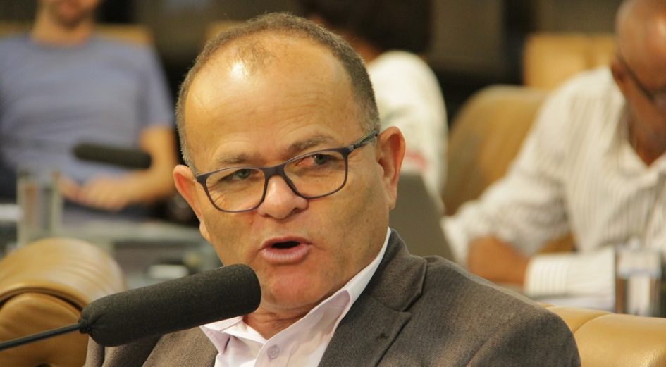 Juarez quer melhorias no retorno da Dutra, região de acesso à Getúlio Vargas
