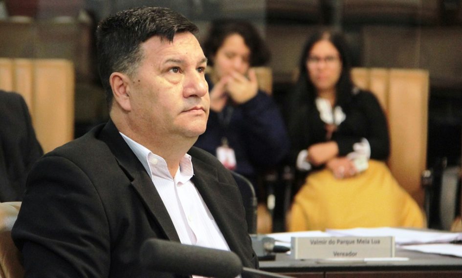 Aderbal indica instalação de placas na Rua Anésia Ruston para acesso a bairros da região leste
