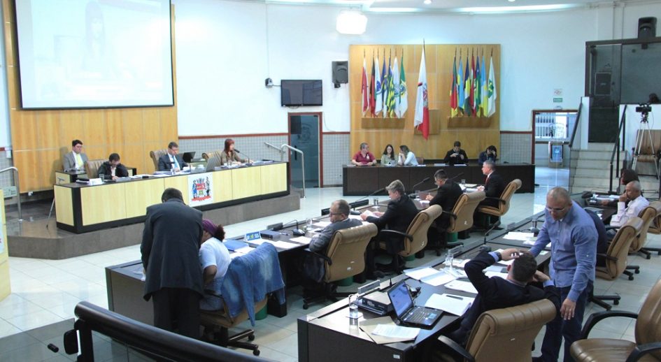 Câmara aprova reestruturação administrativa em nove secretarias da Prefeitura e mais dois projetos