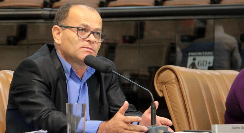 Juarez solicita ao prefeito medidas para manutenção urbana e segurança no trânsito