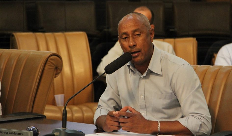 Paulinho dos Condutores questiona Prefeitura sobre compra de imóvel para nova sede do SAAE