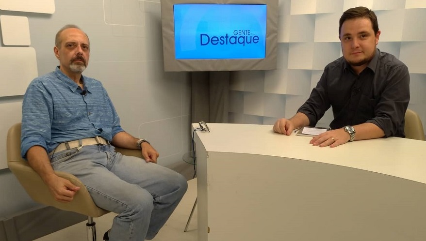 Programa Gente em Destaque entrevista jornalista Júlio Ottoboni