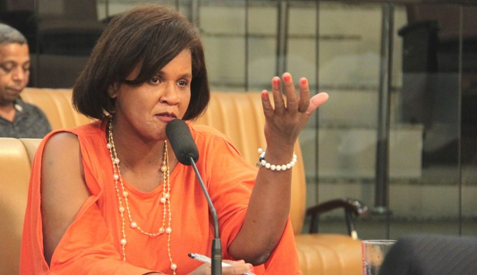 Márcia Santos solicita mais funcionários para UPA Dr. Thelmo em Jacareí