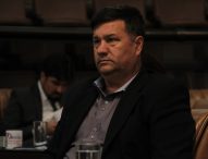 Aderbal indica tapamento de buraco na Rua dos Ferroviários, no Jardim Mesquita