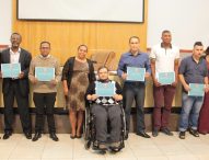 Câmara de Jacareí homenageia munícipes que superaram o vício das drogas