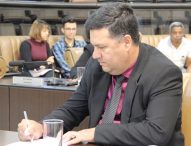 Aderbal faz indicações para Prefeitura consertar duas ruas de Jacareí