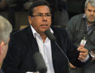 Arildo indica conserto de piso e rebaixamento de guia em calçada no Jardim Pereira do Amparo