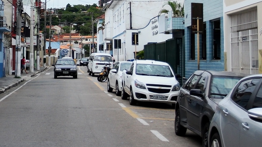 Comissão quer respostas em relação à diminuição de vagas para táxi em Jacareí