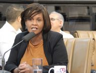 Márcia pede manutenção em tampa de boca de lobo em rua do Jardim Didinha