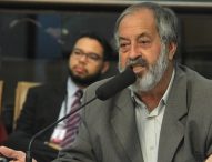 Valmir questiona rede de esgoto do bairro Nova Jacareí