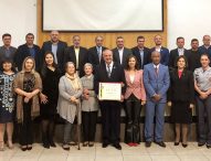 Câmara homenageia empresário João Mello como Cidadão Jacareiense