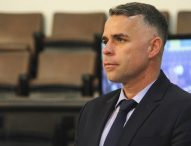 Luís Flávio questiona prefeitura sobre instalação de feira livre noturna em Jacareí