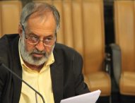 Valmir questiona falta de aparelho de raio X e acúmulo de resíduos em canaletas