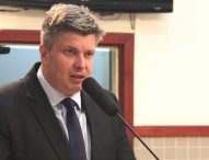 Rodrigo Salomon demanda manutenções em vias da região leste de Jacareí