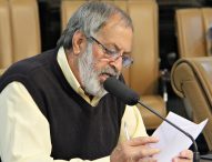 Valmir pergunta sobre comércios autuados por falta de alvará em bairros que estão sendo regularizados
