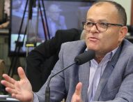 Juarez solicita reparos em ponte no centro e vagas específicas para transporte escolar em creche da região sul