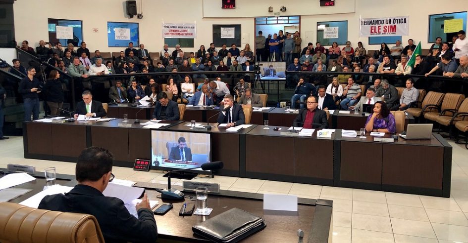 Plenário vota parecer de Comissão Processante contra vereador Fernando da Ótica