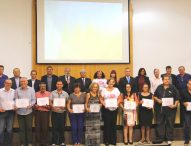 Câmara homenageia estabelecimentos comerciais tradicionais em Jacareí