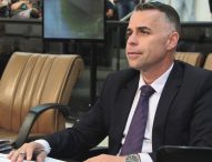 Luís Flávio pede informações acerca de obras no campo de futebol do Jardim Paraíso