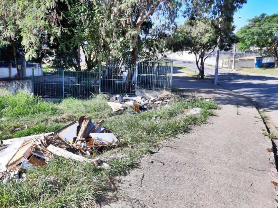 Sônia pede capina e manutenção em pontos de Jacareí