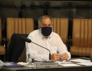 Valmir questiona prefeito sobre retorno médico 24h na UPA do Meia Lua