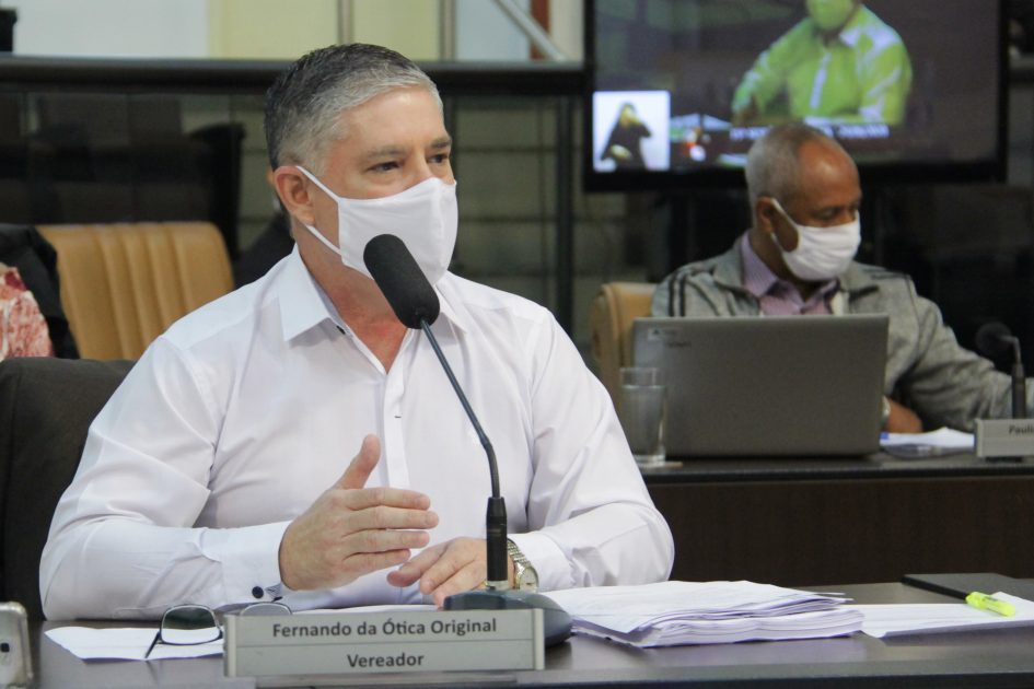 Fernando pede cópia de contrato entre Distal e Prefeitura para construção de hospital de campanha