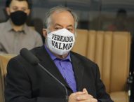 Valmir questiona Prefeitura sobre falta de cerca em área do Parque Meia Lua