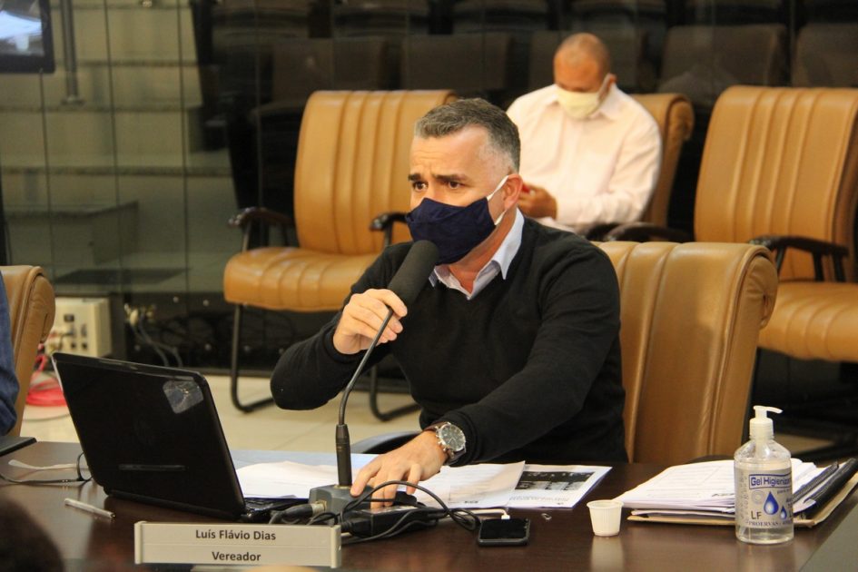 Luís Flávio pede fiscalização na linha de ônibus do Pagador Andrade contra o contágio da Covid-19