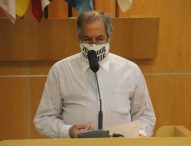 Valmir questiona Izaias sobre promessa de saneamento básico a moradores do Veraneio Irajá