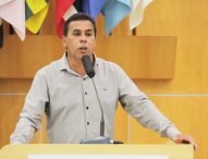 Arildo demanda serviço de capina para área do Jardim Nova Esperança
