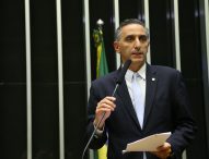 Câmara entrega título de cidadania ao deputado federal Eduardo Cury