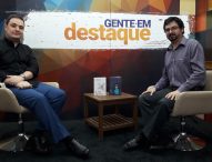 ‘Gente em Destaque’ volta com entrevistas inéditas e recebe poeta Emmanuel Santiago