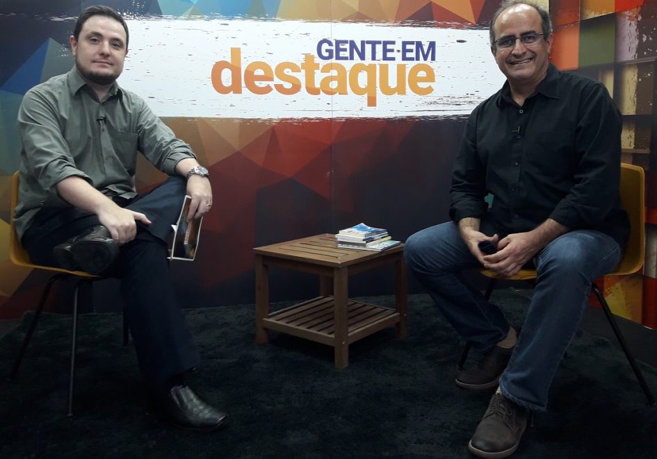 Jornalista Carlos Abranches é o convidado do ‘Gente em Destaque’