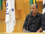 Rogério Timóteo pede informações sobre limpeza de terrenos abandonados