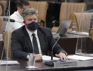 Dr. Rodrigo Salomon questiona adesão à entrega de marmitex aos alunos da rede pública