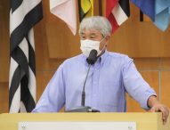 Edgard Sasaki pede semáforos no amarelo piscante durante a madrugada