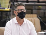 Dudi pede apoio de deputado para melhorias em trecho próximo ao SESI/SENAI