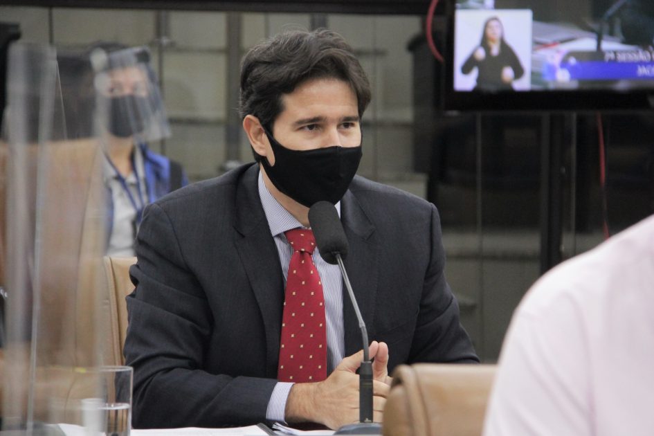 Hernani questiona atendimento para realização de testes contra COVID-19