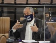 Valmir pede esclarecimentos sobre matagal no Jardim Vista Verde