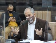 Valmir questiona Prefeitura sobre prazo para construção de creche no Conjunto 1º de Maio