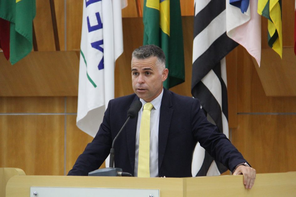 Luís Flávio quer ação da prefeitura em cruzamento na Av. São João