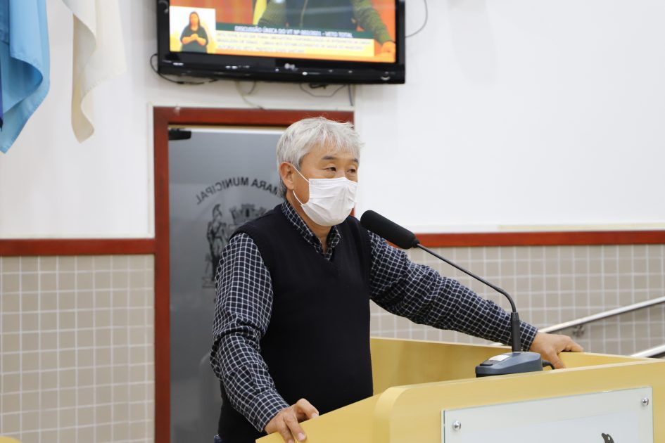 Edgard Sasaki indica serviços no Jardim Jacinto, Parque da Cidade e em feira livre do Villa Branca