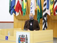 Valmir questiona falta de manutenção em manilhas de valeta no Bandeira Branca