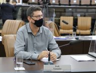 Dudi cobra manutenção de calçadas no bairro São João