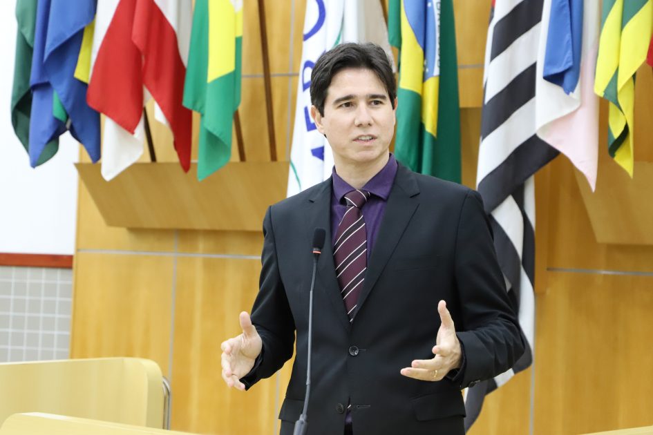 Hernani questiona prazo para recebimento de notificação de infração de trânsito