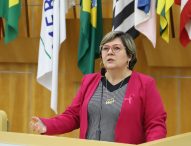 Maria Amélia cobra solução para descarte de lixo em condomínio do Pagador Andrade