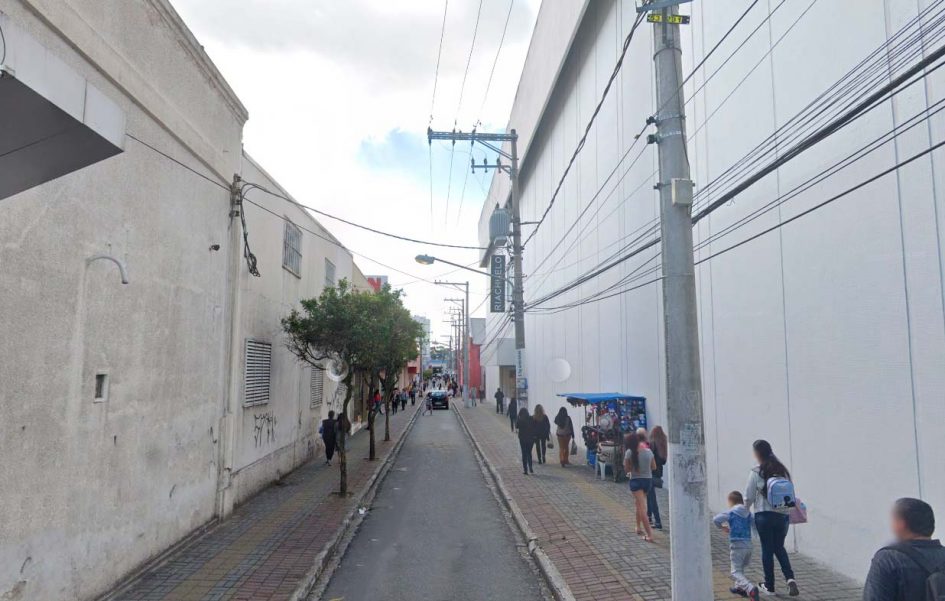 Rogério Timóteo pede limpeza de bueiros em bairros do Centro e região oeste