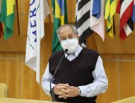 Valmir questiona Izaias sobre falta de rede coletora de esgoto no bairro Porto Velho